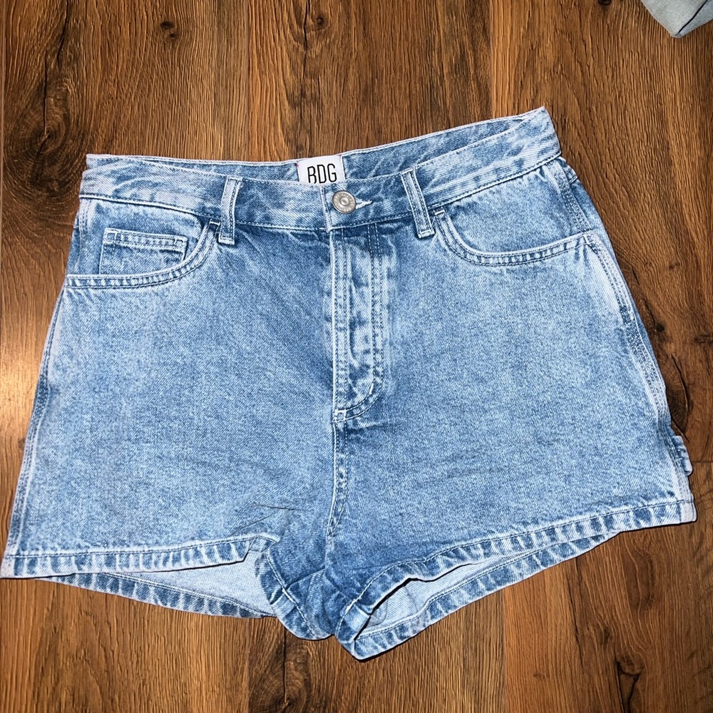Urban outfitters BDG Jean shorts size 27
